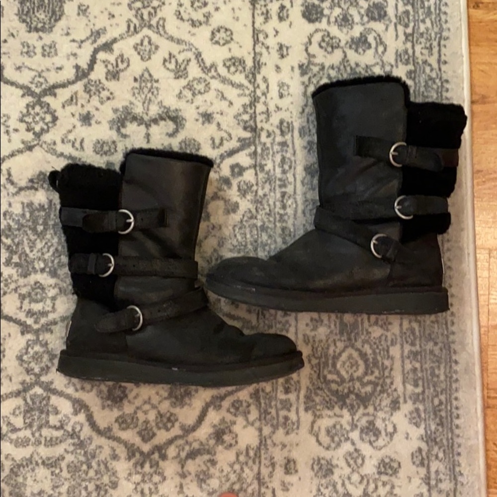 Ugg Black buckle Boot - Black Leather